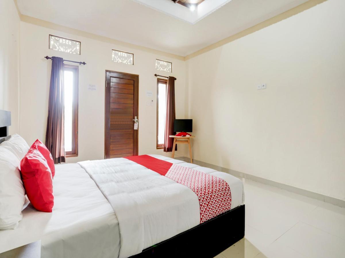 Oyo 90711 Blembong Homestay Jimbaran Eksteriør billede